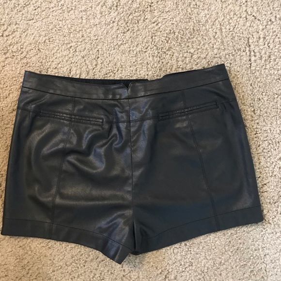 BCBG Maxazria Shorts - Picture 2 of 7